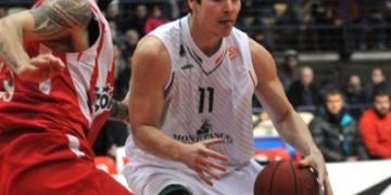 Kristjan Kangur (palliga) 2012/13 hooajal Siena Montepaschi särgis. Foto: Euroliiga