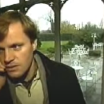 Tommi Mäkinen on just saanud telefonikõne, kus talle öeldakse, et ta on 1998. aasta maailmameister. Foto: kuvatõmmis YouTube'ist