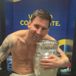 Lionel Messi Copa America võidutrofeega. Foto: Instagram @leomessi